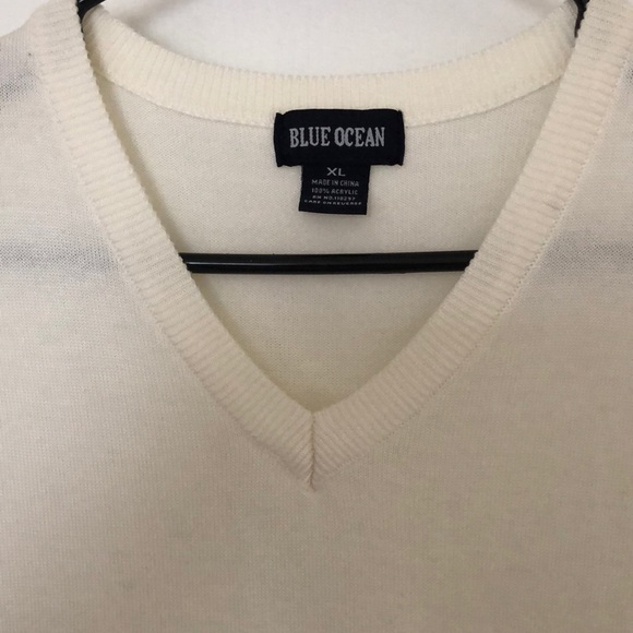 Blue Ocean Vest - Picture 2 of 2